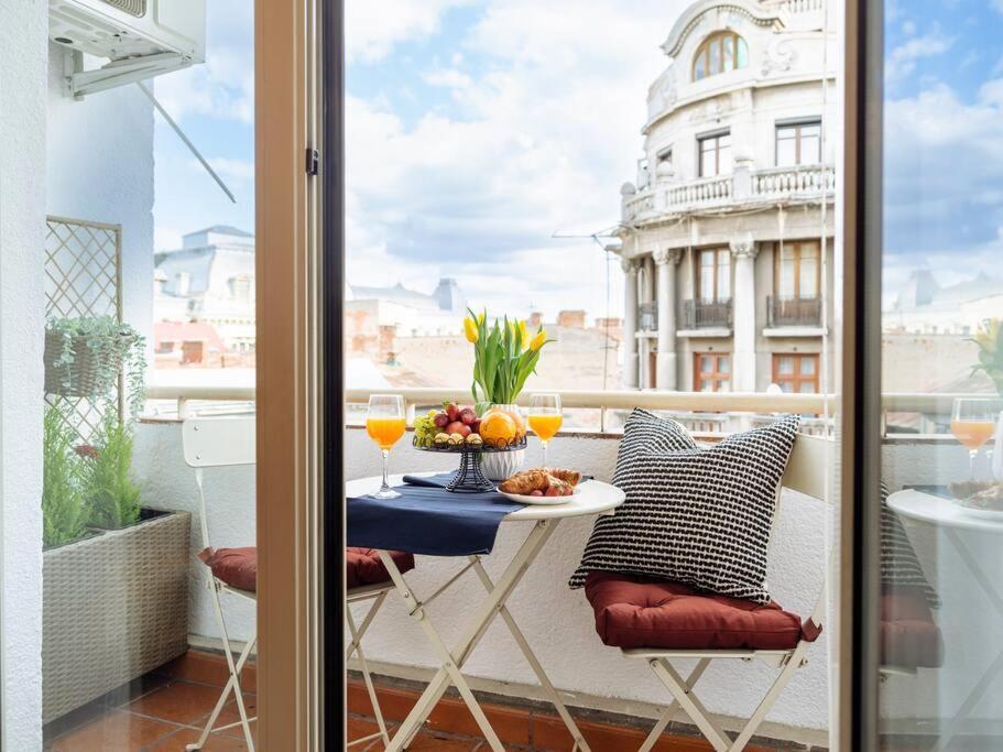 Amazing View Calea Victoriei Old City Букурещ Екстериор снимка